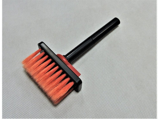Precision cleaning brush